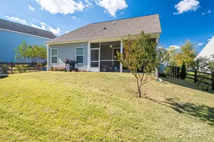 5128 Meadow Woods Dr, Lowell, NC 28098 - Photo 9