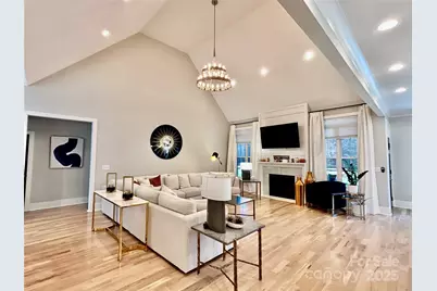 108 41st Avenue NW, Hickory, NC 28601 - Photo 5