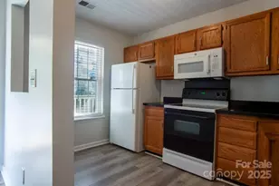 6410 Windsor Gate Ln, Charlotte, NC 28215 - Photo 5