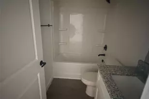 403 15th Ave SW, Hickory, NC 28602 - Photo 9