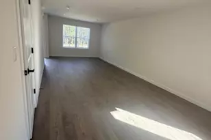 405 15th Ave SW, Hickory, NC 28602 - Photo 5