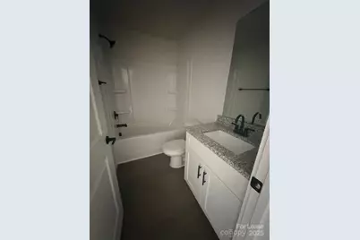 405 15th Avenue SW, Hickory, NC 28602 - Photo 7