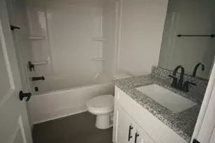 405 15th Ave SW, Hickory, NC 28602 - Photo 7