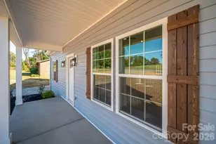 1151 13th St SW, Hickory, NC 28602 - Photo 5