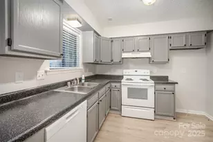 6128 Bent Tree Ct, Charlotte, NC 28212 - Photo 7