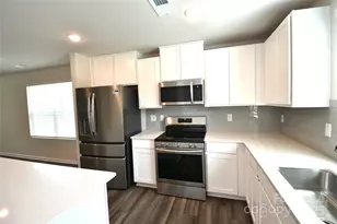 1512 Cottage Crk Dr, Bessemer City, NC 28016 - Photo 9