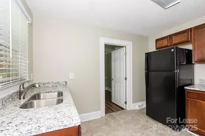 604 Robertson Avenue, Charlotte, NC 28208 - Photo 7