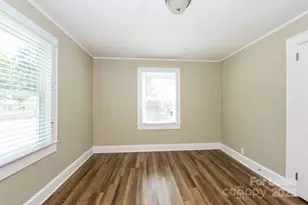 604 Robertson Ave, Charlotte, NC 28208 - Photo 9