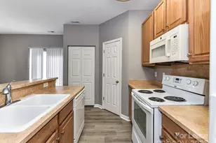 8748 Twined Creek Ln, Charlotte, NC 28227 - Photo 13