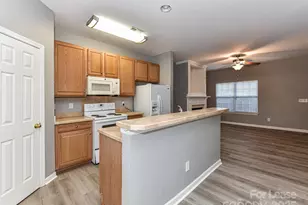 8748 Twined Creek Ln, Charlotte, NC 28227 - Photo 11