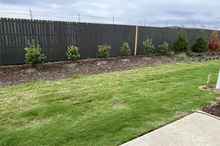 3159 Hutton Gdns Ln, Charlotte, NC 28269 - Photo 13