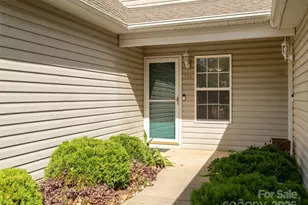 102 Waters Edge Dr, Weaverville, NC 28787 - Photo 3