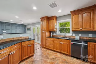 327 Johnson Dairy Rd, Mooresville, NC 28115 - Photo 9