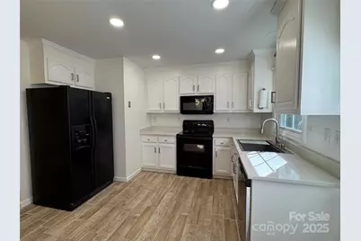 314 E Louisiana Avenue, Bessemer City, NC 28016 - Photo 3