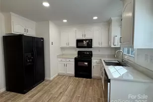 314 E Louisiana Ave, Bessemer City, NC 28016 - Photo 3