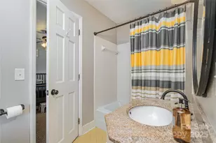 7030 Delta Lake Dr, Charlotte, NC 28215 - Photo 21