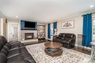 7030 Delta Lake Dr, Charlotte, NC 28215 - Photo 3