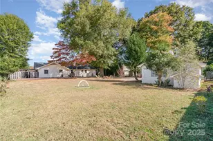 7030 Delta Lake Dr, Charlotte, NC 28215 - Photo 27