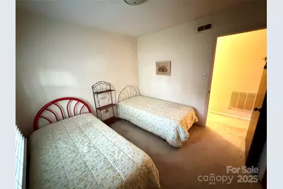 7501 Pawtuckett Road, Charlotte, NC 28214 - Photo 13