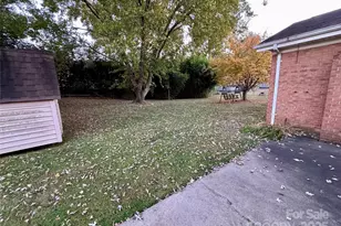 7501 Pawtuckett Rd, Charlotte, NC 28214 - Photo 17