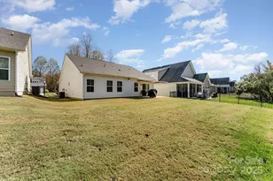 10356 Black Locust Ln, Charlotte, NC 28215 - Photo 23