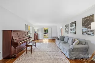 7116 Hollyhouse Dr, Charlotte, NC 28215 - Photo 17