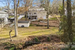 7116 Hollyhouse Dr, Charlotte, NC 28215 - Photo 3