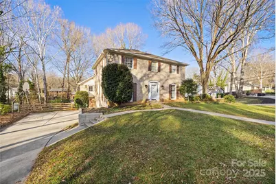 7116 Hollyhouse Drive, Charlotte, NC 28215 - Photo 47