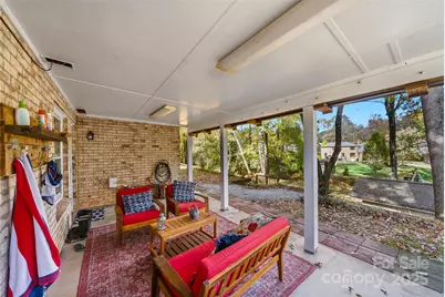 7116 Hollyhouse Drive, Charlotte, NC 28215 - Photo 41