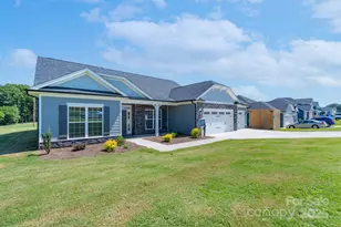 134 Swan Pk Ln, Statesville, NC 28625 - Photo 3