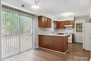 9701 Kent Village Dr, Charlotte, NC 28269 - Photo 7