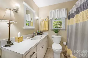 1711 McCombs St, Newton, NC 28658 - Photo 25