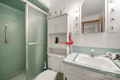 3010 7th Street Drive NE, Hickory, NC 28601 - Photo 15