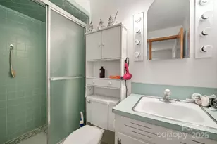 3010 7th St Dr NE, Hickory, NC 28601 - Photo 15