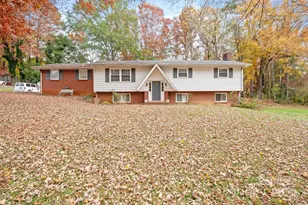 3010 7th St Dr NE, Hickory, NC 28601 - Photo 1