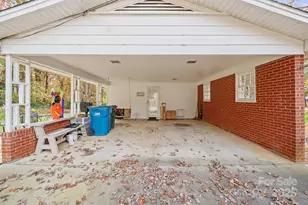 3010 7th St Dr NE, Hickory, NC 28601 - Photo 25