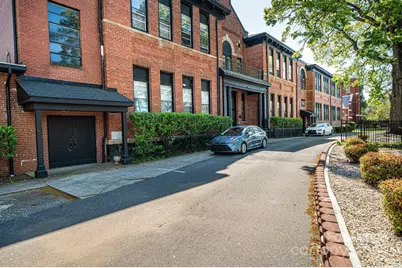 426 2nd Avenue SE, Hickory, NC 28601 - Photo 5