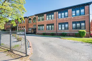 426 2nd Ave SE, Hickory, NC 28601 - Photo 1