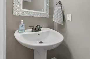 100 N Laurel Ave, Charlotte, NC 28207 - Photo 19