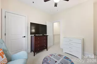 100 N Laurel Ave, Charlotte, NC 28207 - Photo 29