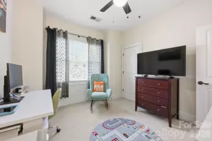 100 N Laurel Ave, Charlotte, NC 28207 - Photo 27