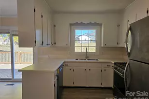 3025 Downing St, Shelby, NC 28152 - Photo 5