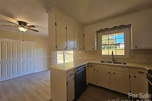 3025 Downing St, Shelby, NC 28152 - Photo 9