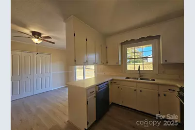 3025 Downing Street, Shelby, NC 28152 - Photo 9