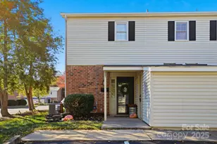 5913 Quail Hollow Rd, Charlotte, NC 28210 - Photo 3