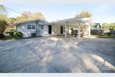 1047 Marietta Street, Charlotte, NC 28214 - Photo 3