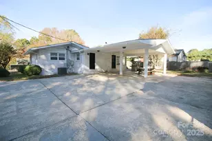 1047 Marietta St, Charlotte, NC 28214 - Photo 3