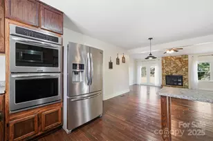 501 Vista Grande Cir, Charlotte, NC 28226 - Photo 11