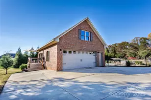 106 Seven Springs Loop, Statesville, NC 28625 - Photo 23