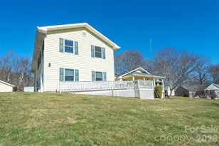 70 Midnight Ln, Waynesville, NC 28786 - Photo 3